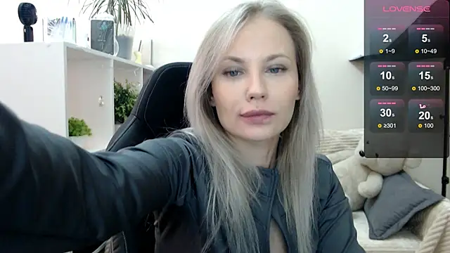 Sunny bunny6 online show from 10.27.25