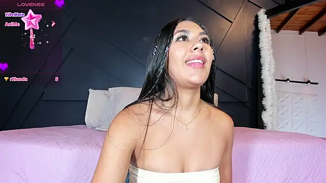 Emilyh  online show from 01.17.25