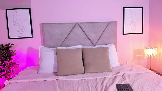 Emilyh  online show from 04.09.26