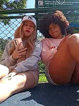 Snapshot of DANIELA_MICHEL chatting on 12.11.24 DANIELA MICHEL online show from 12.11.24