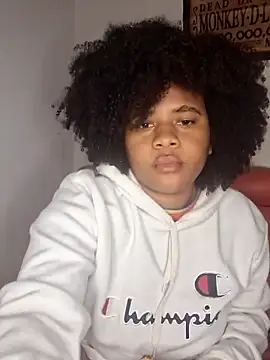 Snapshot of DANIELA_MICHEL chatting on 02.16.25 DANIELA MICHEL online show from 02.16.25