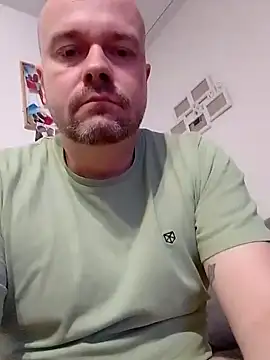 mikaaaaase online show from 10.19.25