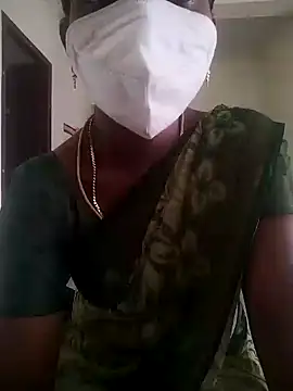 Snapshot of Preethytamilsexy chatting on 02.20.25 Preethytamilsexy online show from 02.20.25