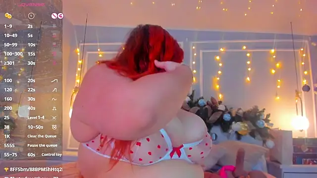 Snapshot of stephaniediaz chatting on 12.24.24 stephaniediaz online show from 12.24.24