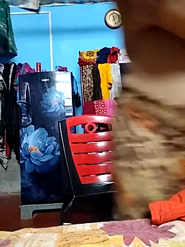 Snapshot of BERRY_00 chatting on 10.31.25 BERRY 00 online show from 10.31.25