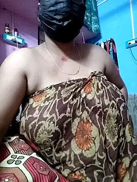 BERRY 00 online show from 04.04.26