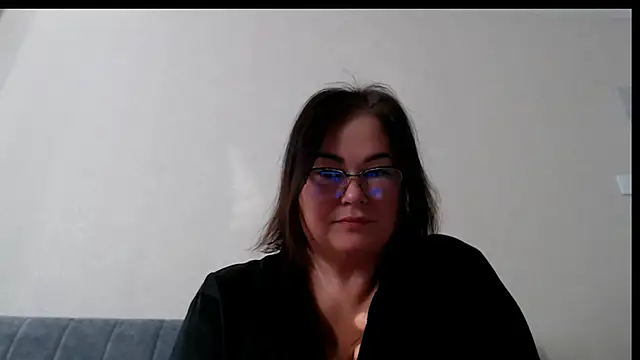 Nora Star online show from 03.04.26