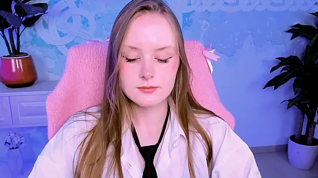 VivienLeeigh online show from 10.13.25