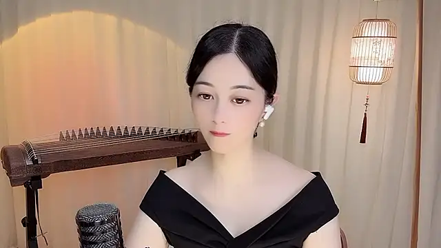 Snapshot of Tian-xin-999 chatting on 06.27.26 Tian-xin-999 online show from 06.27.26