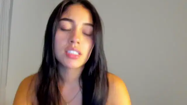 Snapshot of AriaMontgomery chatting on 06.20.26 AriaMontgomery online show from 06.20.26