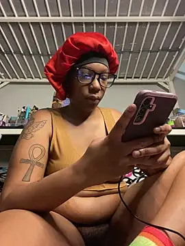 Snapshot of MsSapPhire500 chatting on 03.01.26 MsSapPhire500 online show from 03.01.26