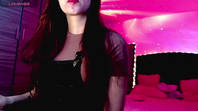 holy juli online show from 11.14.25