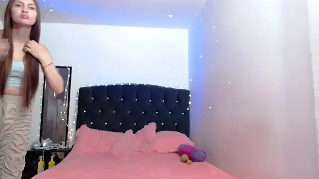 holy juli online show from 03.17.26