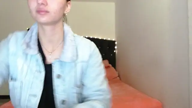 holy juli online show from 03.26.26