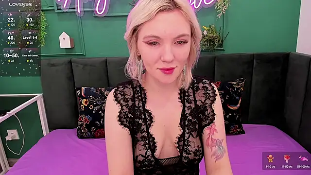 Fluffy Monica online show from 12.17.24