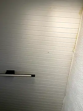 Snapshot of luara1988 chatting on 10.17.25 luara1988 online show from 10.17.25