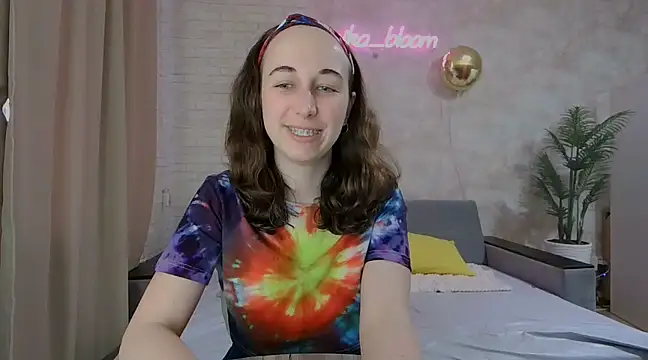 Anika bloom online show from 02.17.25