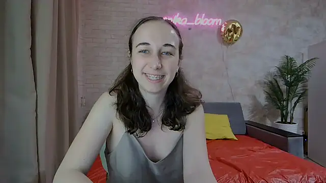 Anika bloom online show from 02.28.25