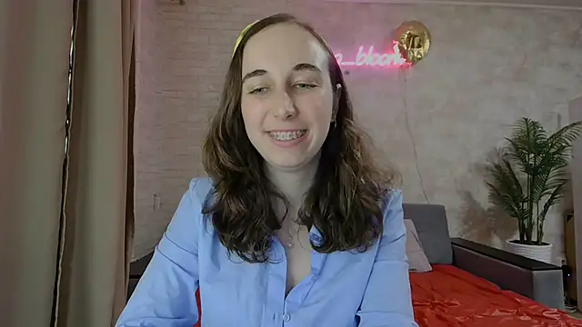 Anika bloom online show from 03.04.25