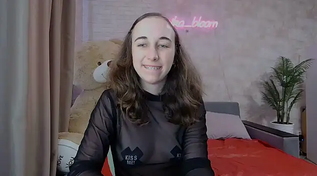 Anika bloom online show from 03.15.25