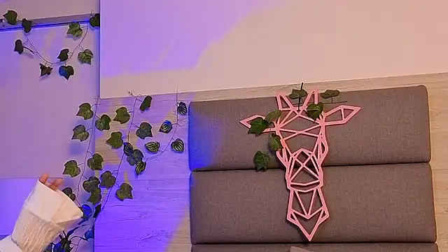 Snapshot of Lily_Miiller chatting on 11.09.25 Lily Miiller online show from 11.09.25