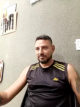 P4uzud4O online show from 04.15.26