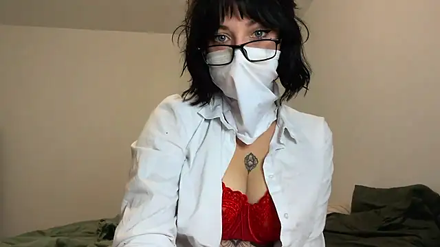 Cleopatra Candy online show from 11.18.25