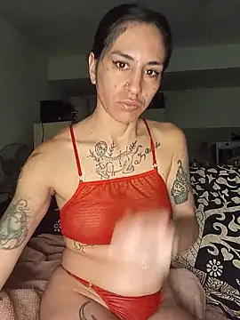 Snapshot of LaCristinatrans chatting on 10.27.25 LaCristinatrans online show from 10.27.25