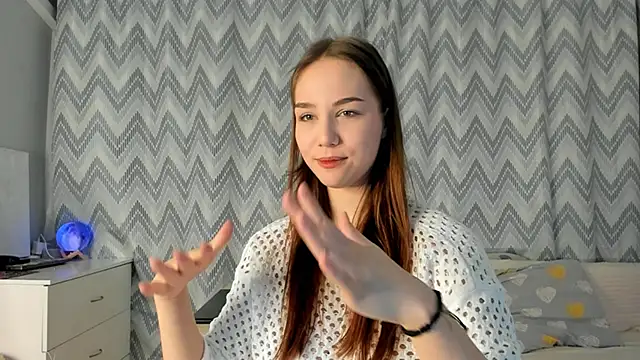 Tate Angel online show from 02.07.25