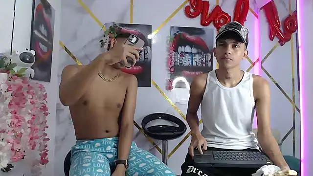 SEXY BOYS HELL online show from 01.17.25