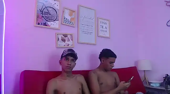 SEXY BOYS HELL online show from 02.06.25