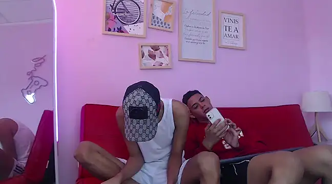 SEXY BOYS HELL online show from 02.07.25