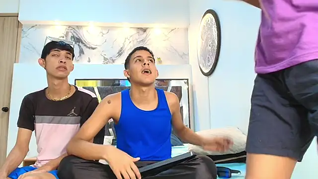 SEXY BOYS HELL online show from 10.01.25