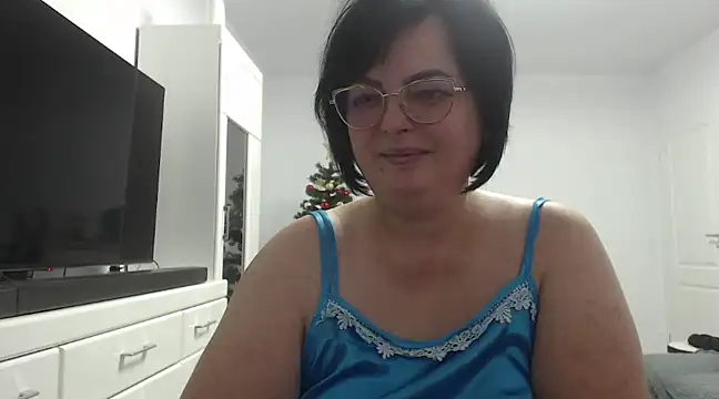 Amandamuller1982 online show from 12.17.24