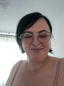 Amandamuller1982 online show from 12.22.24