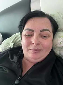 Amandamuller1982 online show from 01.04.25