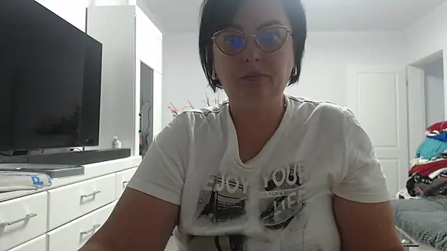 Amandamuller1982 online show from 09.20.25