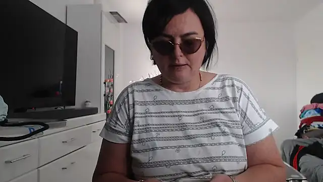 Snapshot of Amandamuller1982 chatting on 10.05.25 Amandamuller1982 online show from 10.05.25