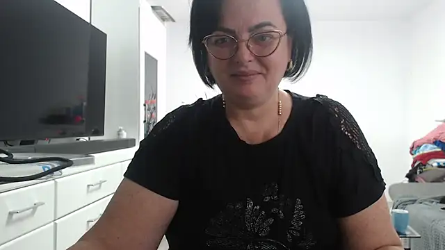 Snapshot of Amandamuller1982 chatting on 10.07.25 Amandamuller1982 online show from 10.07.25