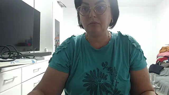 Snapshot of Amandamuller1982 chatting on 10.10.25 Amandamuller1982 online show from 10.10.25