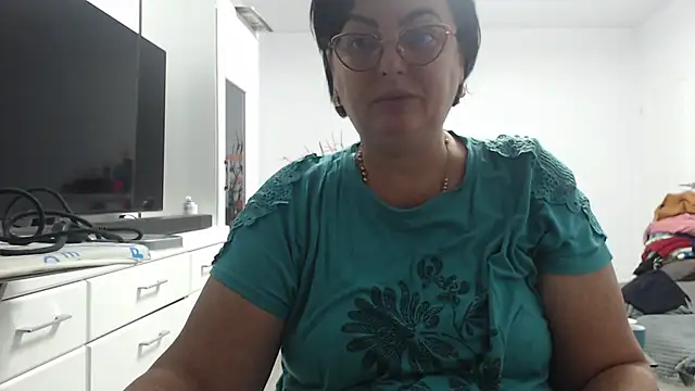 Snapshot of Amandamuller1982 chatting on 10.11.25 Amandamuller1982 online show from 10.11.25