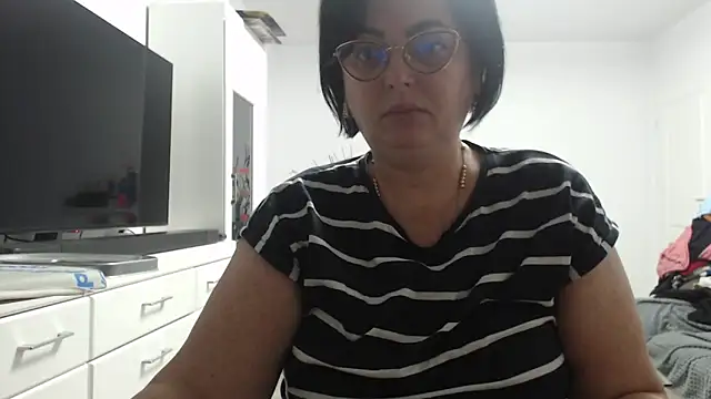 Snapshot of Amandamuller1982 chatting on 10.16.25 Amandamuller1982 online show from 10.16.25