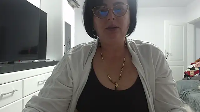 Snapshot of Amandamuller1982 chatting on 11.03.25 Amandamuller1982 online show from 11.03.25