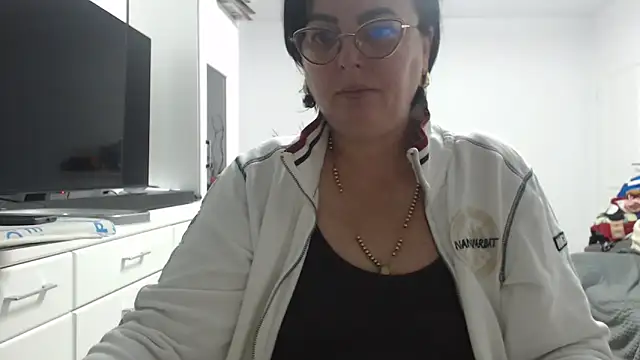 Snapshot of Amandamuller1982 chatting on 11.06.25 Amandamuller1982 online show from 11.06.25