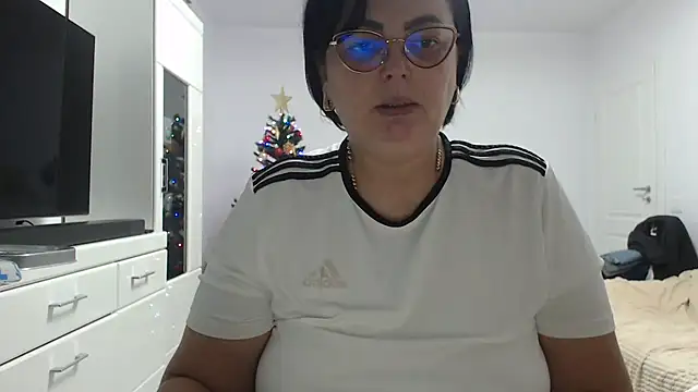 Amandamuller1982 online show from 12.18.25