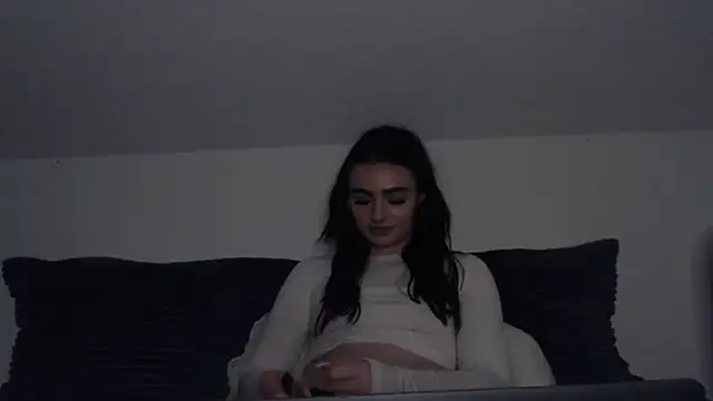 AdelinaAlia online show from 01.30.25