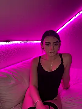 AdelinaAlia online show from 09.17.25