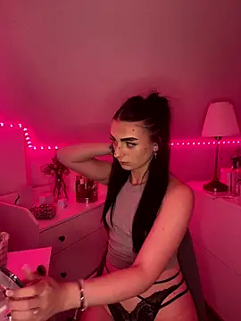 AdelinaAlia online show from 09.18.25