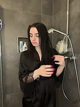 AdelinaAlia online show from 12.16.25