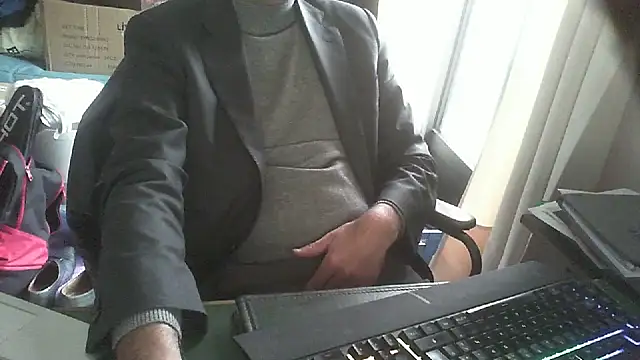 Snapshot of shyfrenchcock1 chatting on 02.05.26 shyfrenchcock1 online show from 02.05.26